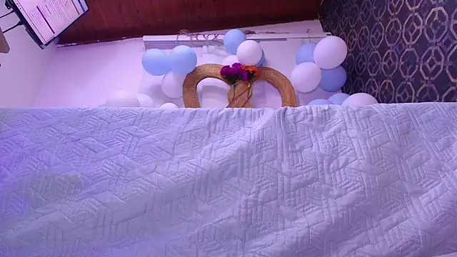 Snapshot of sarakaisy chatting on 09.26.25 sarakaisy online show from 09.26.25