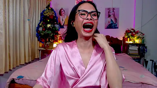 Snapshot of ribbinpink chatting on 03.10.25 ribbinpink online show from 03.10.25