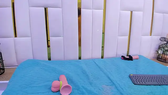 cristinapuerta  online show from 12.02.24