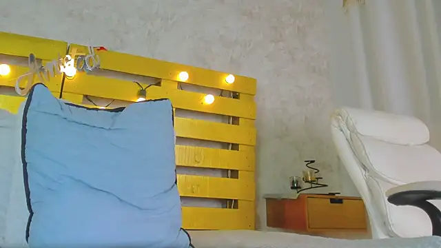 cristinapuerta  online show from 09.24.25