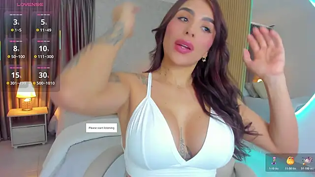 Snapshot of Sarah_Stone_ chatting on 11.09.25 Sarah Stone online show from 11.09.25