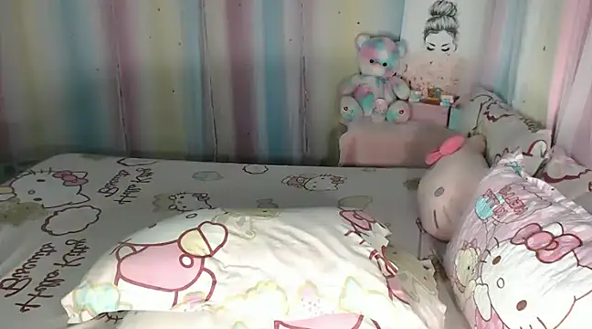 Snapshot of hersheykisses07 chatting on 02.16.25 hersheykisses07 online show from 02.16.25