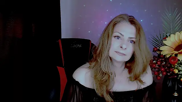 Snapshot of Eleonores chatting on 05.25.26 Eleonores online show from 05.25.26
