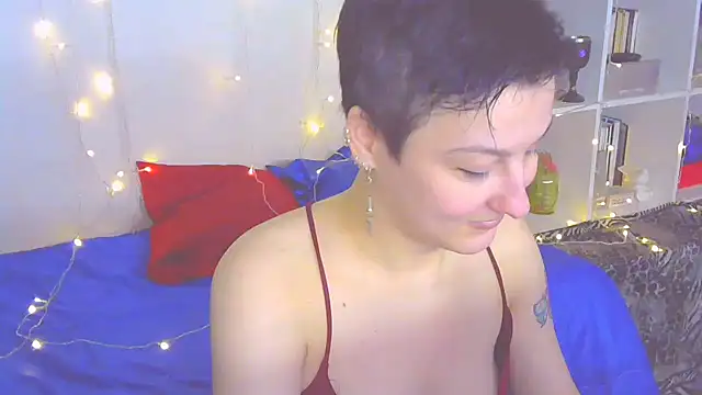 Snapshot of MartaBounty chatting on 12.25.24 MartaBounty online show from 12.25.24