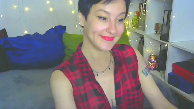 Snapshot of MartaBounty chatting on 09.14.25 MartaBounty online show from 09.14.25