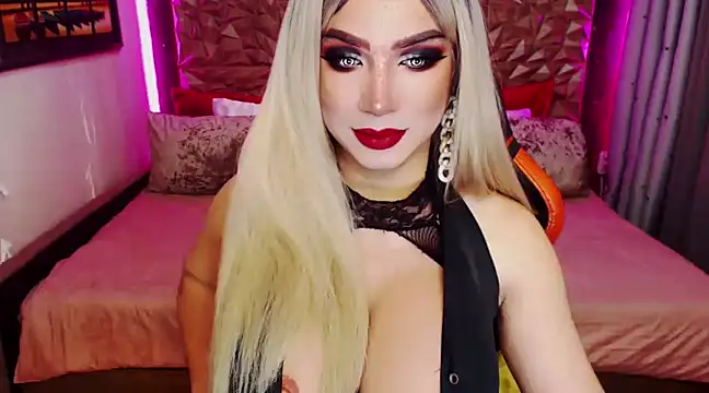 Snapshot of HugeCockDominantXxX chatting on 12.23.24 HugeCockDominantXxX online show from 12.23.24