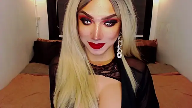 Snapshot of HugeCockDominantXxX chatting on 11.21.25 HugeCockDominantXxX online show from 11.21.25