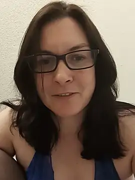 Snapshot of DesreRose chatting on 07.13.26 DesreRose online show from 07.13.26