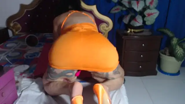 Snapshot of big_boobsmature chatting on 02.25.25 big boobsmature online show from 02.25.25