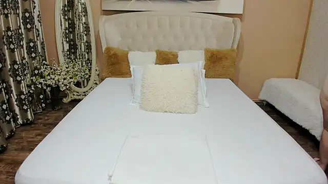 AnneRainn online show from 10.19.25