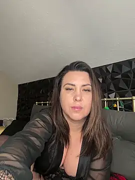 Snapshot of FeliciaHardy_ chatting on 12.18.24 FeliciaHardy online show from 12.18.24