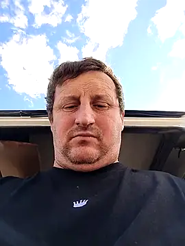 Snapshot of sarpe4 chatting on 10.16.25 sarpe4 online show from 10.16.25