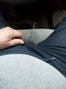 Snapshot of sarpe4 chatting on 10.27.25 sarpe4 online show from 10.27.25