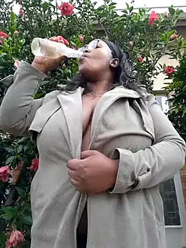 SWEETDOLLY29XX online show from 01.17.25