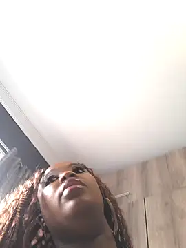 SWEETDOLLY29XX online show from 02.13.25