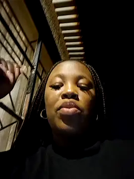 SWEETDOLLY29XX online show from 03.22.25