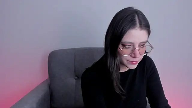 HazelKush online show from 11.25.25