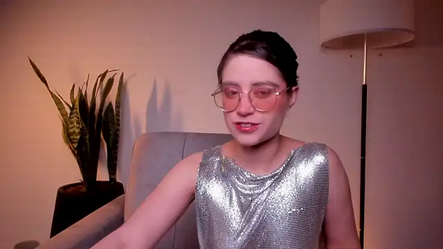 Snapshot of HazelKush chatting on 03.17.26 HazelKush online show from 03.17.26