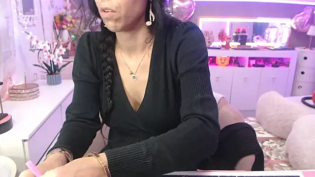 misscectito13 online show from 02.23.25