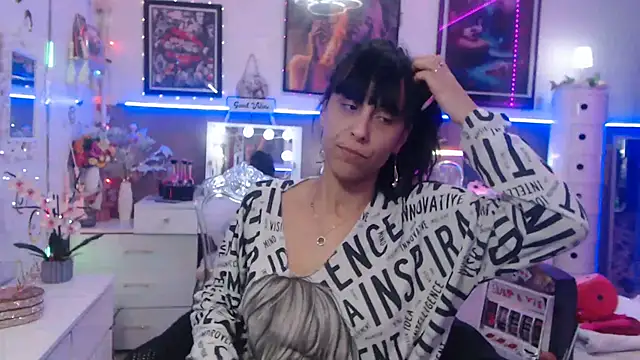 misscectito13 online show from 02.25.25