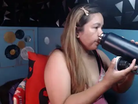 Snapshot of ambersmile chatting on 10.04.25 ambersmile online show from 10.04.25