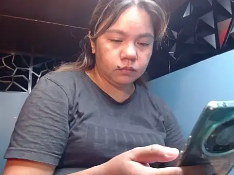 Snapshot of ambersmile chatting on 10.06.25 ambersmile online show from 10.06.25