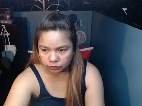 Snapshot of ambersmile chatting on 10.12.25 ambersmile online show from 10.12.25