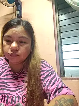 Snapshot of ambersmile chatting on 10.19.25 ambersmile online show from 10.19.25