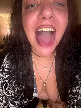 PichyPrettyPussy online show from 11.20.25