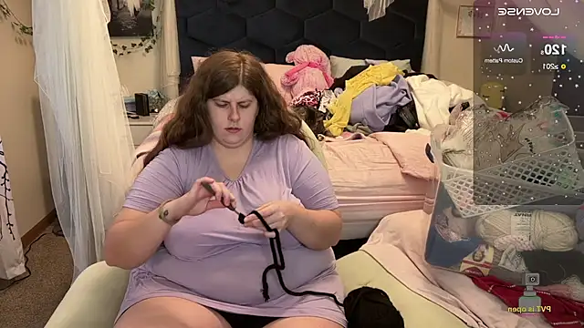 NotUrBabyMoms online show from 01.01.25