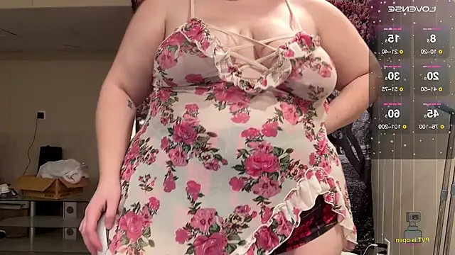 NotUrBabyMoms online show from 03.05.25