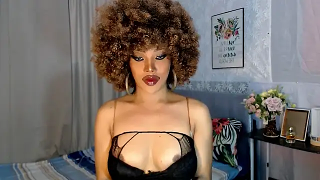 Snapshot of trixxielicious chatting on 01.16.25 trixxielicious online show from 01.16.25