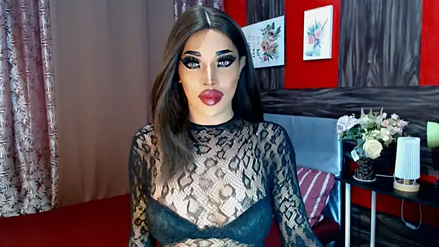 Snapshot of trixxielicious chatting on 02.11.25 trixxielicious online show from 02.11.25