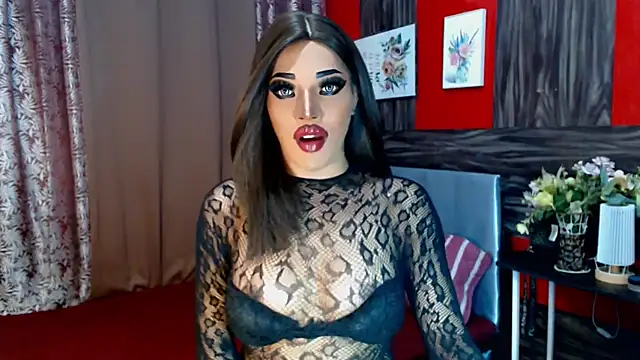 Snapshot of trixxielicious chatting on 02.13.25 trixxielicious online show from 02.13.25