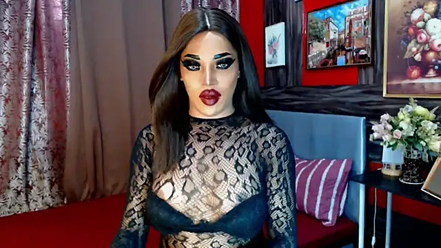 Snapshot of trixxielicious chatting on 03.04.25 trixxielicious online show from 03.04.25