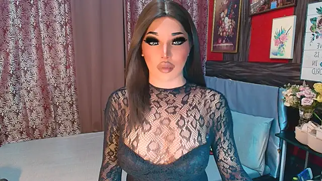 Snapshot of trixxielicious chatting on 10.28.25 trixxielicious online show from 10.28.25