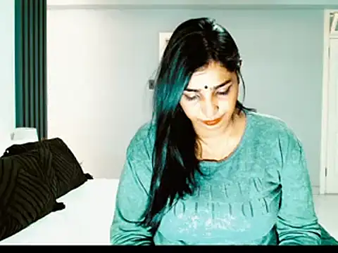 apishkagalmon online show from 10.17.25