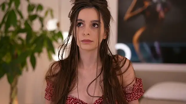 DoviaClaire online show from 11.15.25