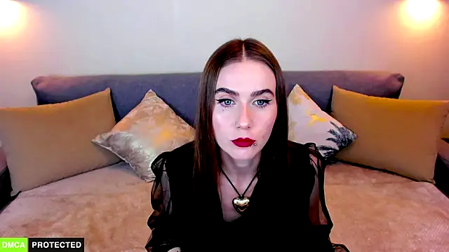 TheWoman   online show from 12.17.24