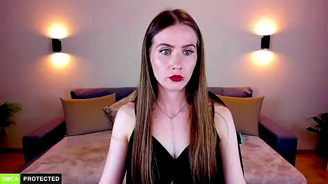 TheWoman   online show from 10.21.25