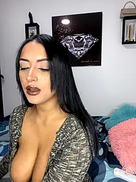 Shantal Lovee online show from 10.24.25