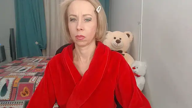 Snapshot of LuxuryNika chatting on 01.16.25 LuxuryNika online show from 01.16.25