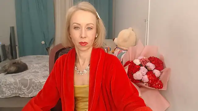 Snapshot of LuxuryNika chatting on 02.03.25 LuxuryNika online show from 02.03.25