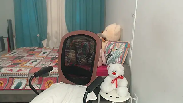 Snapshot of LuxuryNika chatting on 03.08.25 LuxuryNika online show from 03.08.25