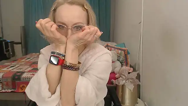 LuxuryNika online show from 03.06.26