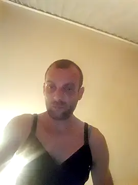 Snapshot of CrossdresserAP chatting on 10.08.25 CrossdresserAP online show from 10.08.25