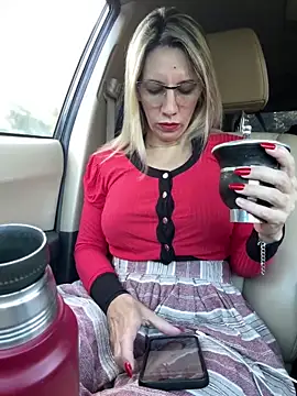 Gatitacarlita online show from 12.27.24