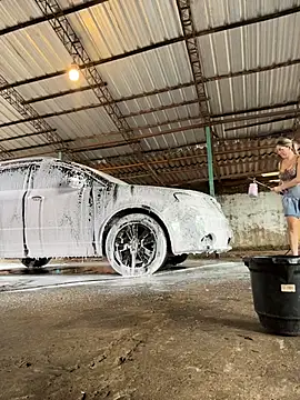 Gatitacarlita online show from 12.14.25