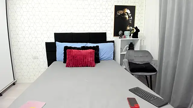 Snapshot of Heidix chatting on 02.24.26 Heidix online show from 02.24.26