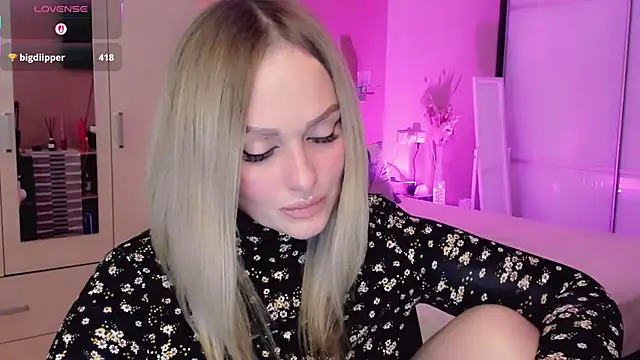 Snapshot of Libby_Nora chatting on 04.23.26 Libby Nora online show from 04.23.26